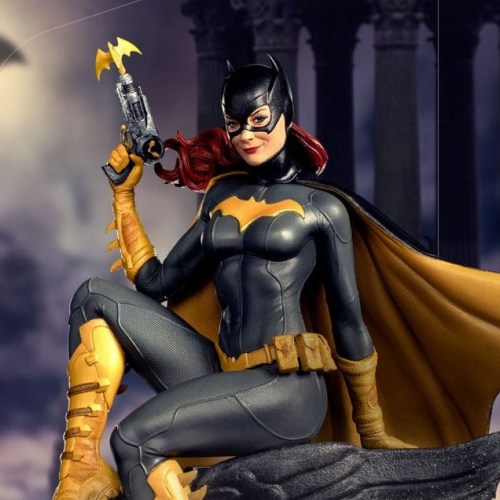 Batgirl DC Comics Deluxe Art 1/10 Scale Statue by Iron Studios